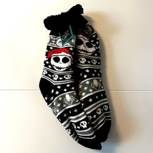 NWT 💀🖤 Disney Nightmare Before Christmas fuzzy shearling reading socks